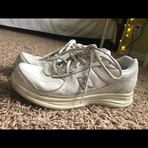 Vintage Women’s New Balance Walking DSL 2, sz 8